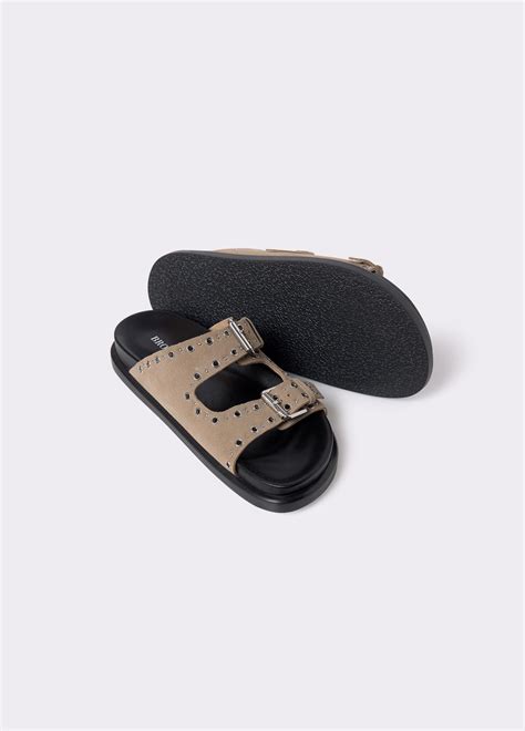 Dettaglio delle fibbie e dello strap del GEA RS
