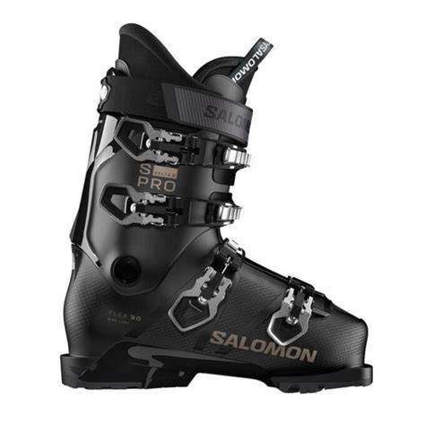 Immagine degli scarponi da sci alpinismo Salomon MNT Lab e MNT Explore, con focus sul design a doppia fibbia e sulla leggerezza.