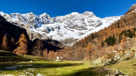 Panorama di Alagna Valsesia con le montagne circostanti