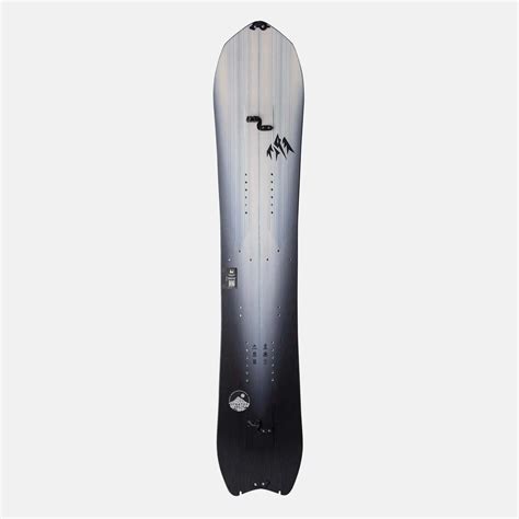 Schema di una tavola da splitboard divisa in due parti per la salita