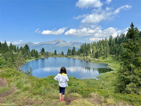 Laghi di Colbricon con le montagne circostanti