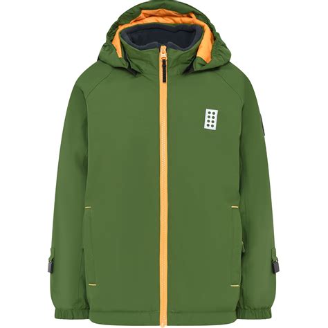 Dettaglio di una giacca da sci LEGO Wear con cuciture termosaldate e cappuccio foderato in micropile