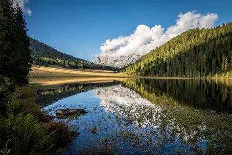 panorama del Lago di Calaita con le Pale di San Martino sullo sfondo