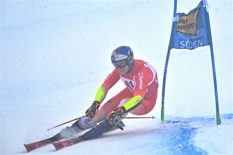 Marco Odermatt durante la prima manche dello slalom gigante maschile a Soelden