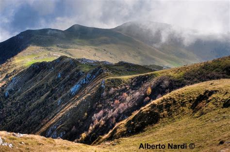 Panorama dalla vetta del Monte Gardena con vista sulle montagne circostanti