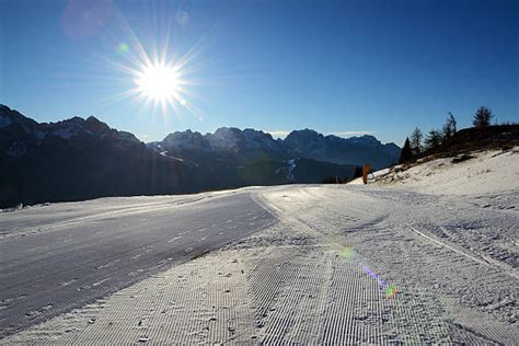 pista da sci con vista sulle Dolomiti