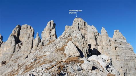 Vista dalla vetta del Cimon del Latemar con panorama sulle Dolomiti