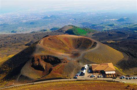 vista dei crateri Silvestri dell'Etna