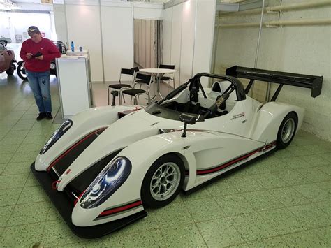 Immagine di una Radical SR4, una delle vetture favorite per la vittoria