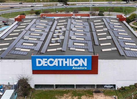 Mappa dell'Italia con evidenziati i 25 punti vendita Decathlon coinvolti nel progetto Recycle Your Boots