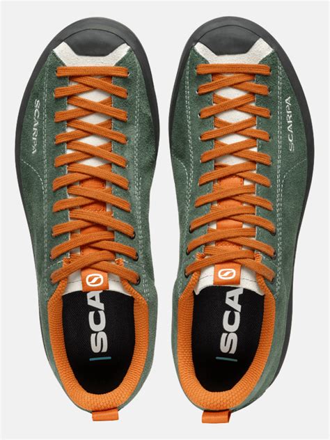 Dettaglio della scarpa SCARPA F80 limited edition con elementi vintage e moderni