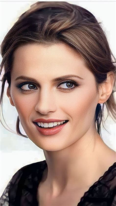Un ritratto di Stana Katic