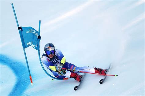Schema tecnico di uno sci da slalom gigante FIS con indicazione di raggio, lunghezza e struttura