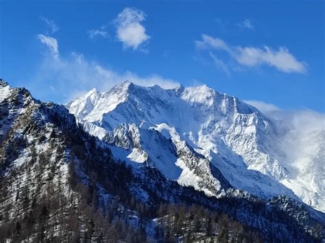 vista panoramica dalla cima del Pizzetto con il Monte Rosa in lontananza