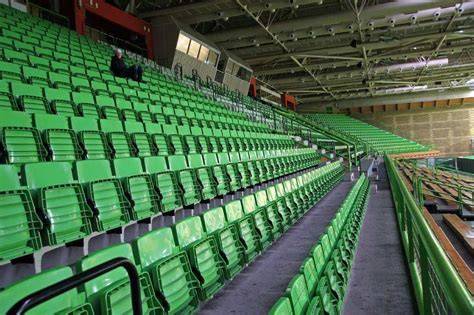 Immagine storica della Zetra Olympic Hall di Sarajevo durante i Giochi del 1984