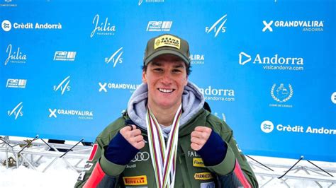 Giovanni Franzoni festeggia dopo una prova a Kitzbühel