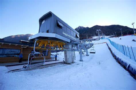Inaugurazione della seggiovia con autorità e cittadini