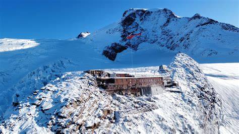 Mappa con gli itinerari di accesso alla Capanna Gnifetti da Alagna e Gressoney