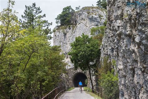Panoramica della ciclabile Cottur con vista sulla Val Rosandra