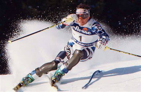 Alberto Tomba in azione durante una gara di sci alpino
