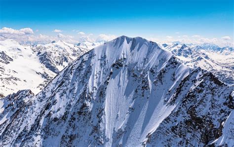 Panorama dalla radura di Tadè con vista sulla Valfurva e il Gran Zebrù