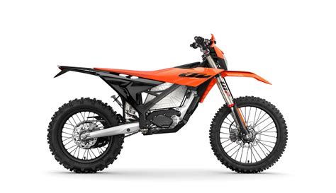 Schema comparativo delle altezze sella e pesi delle KTM Freeride rispetto alle gamme SX e XC