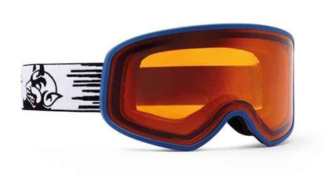 Primo piano di una maschera da snowboard con lente fotocromatica.