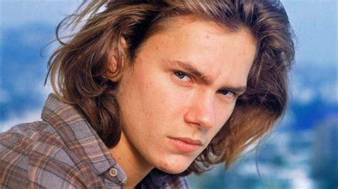 Foto di River Phoenix da giovane