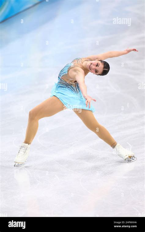Alysa Liu in una performance di pattinaggio di figura