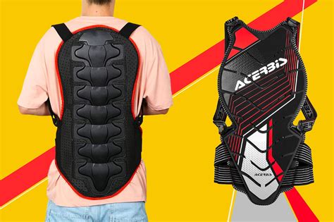 Immagine di un moderno paraschiena per snowboard.