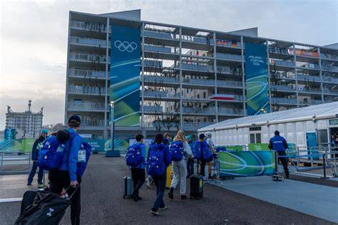 Villaggio Olimpico di Helsinki con atleti di diverse nazioni